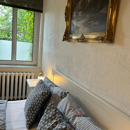 ゲストハウス Gaestehaus Kleiner Wacholder