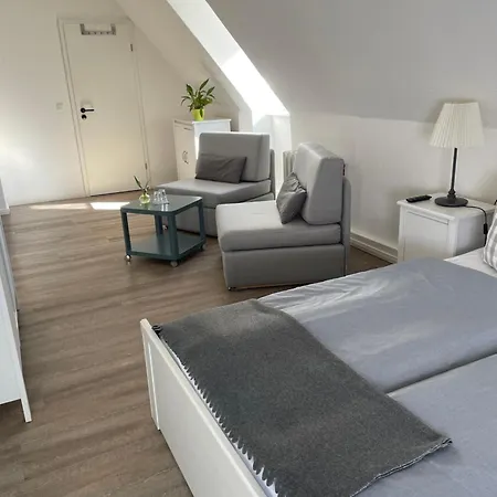 ゲストハウス Gaestehaus Kleiner Wacholder