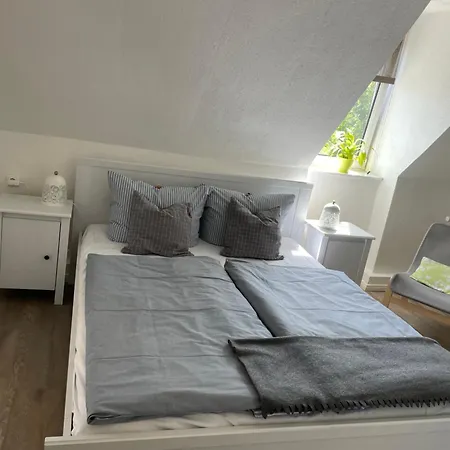 Πανσιόν Gaestehaus Kleiner Wacholder 3*