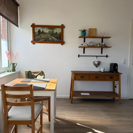 Πανσιόν Gaestehaus Kleiner Wacholder 3*